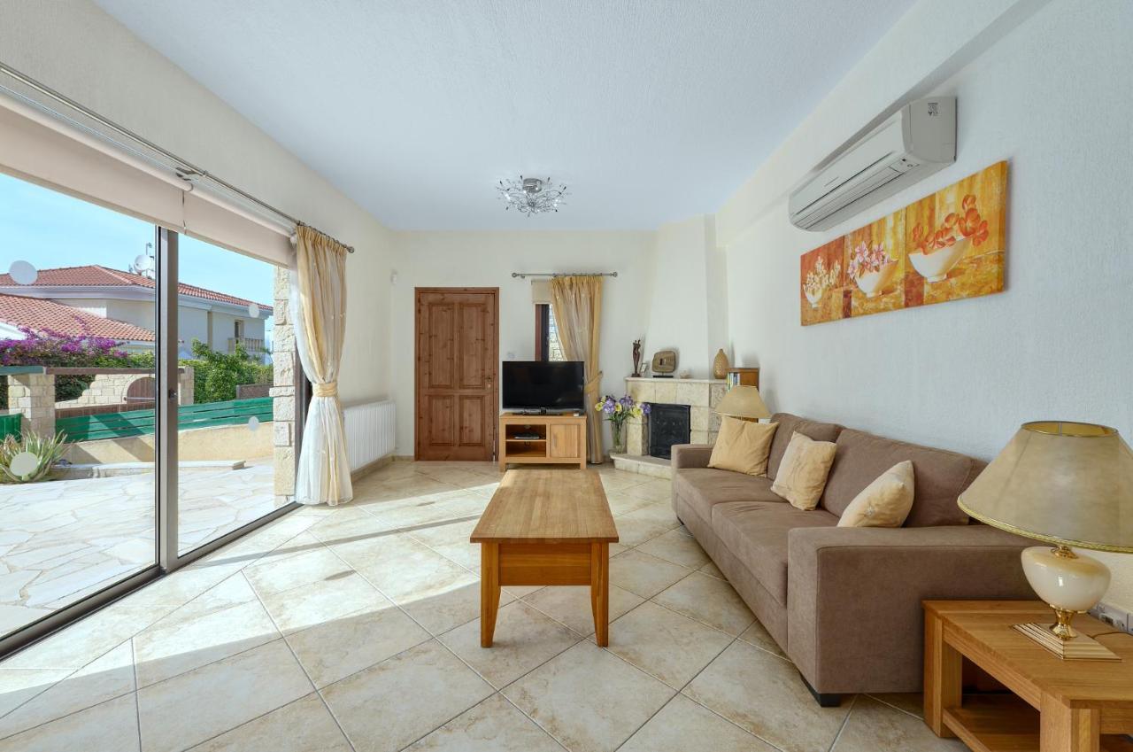 Villa Camelot By Ezoria Villas Coral Bay Luaran gambar