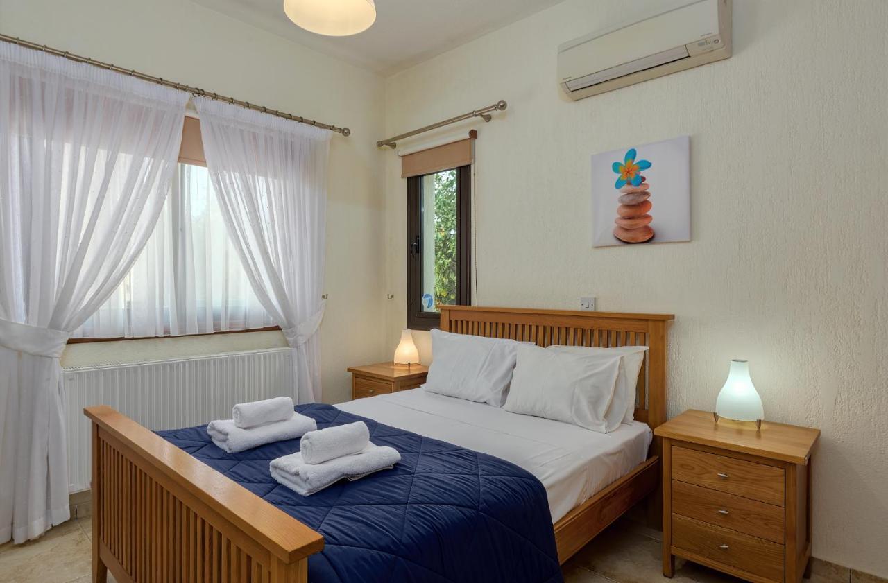 Villa Camelot By Ezoria Villas Coral Bay Luaran gambar