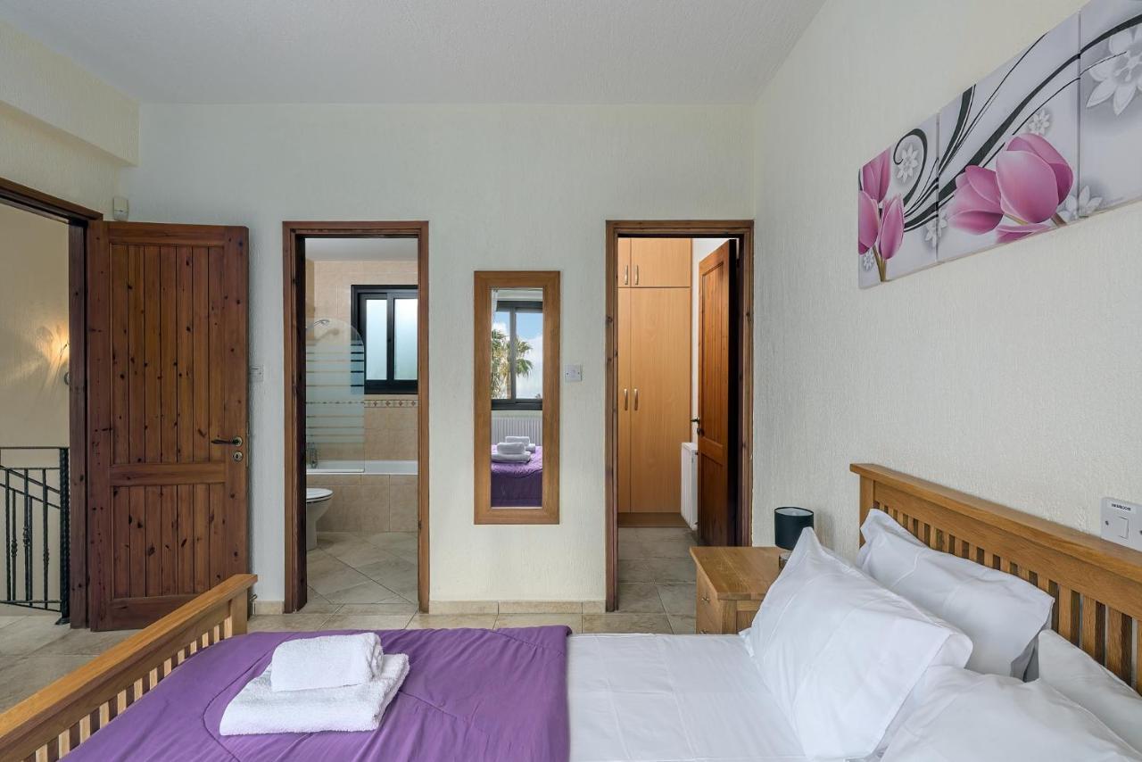 Villa Camelot By Ezoria Villas Coral Bay Luaran gambar