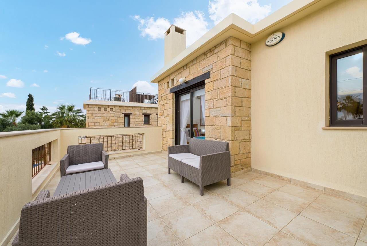Villa Camelot By Ezoria Villas Coral Bay Luaran gambar