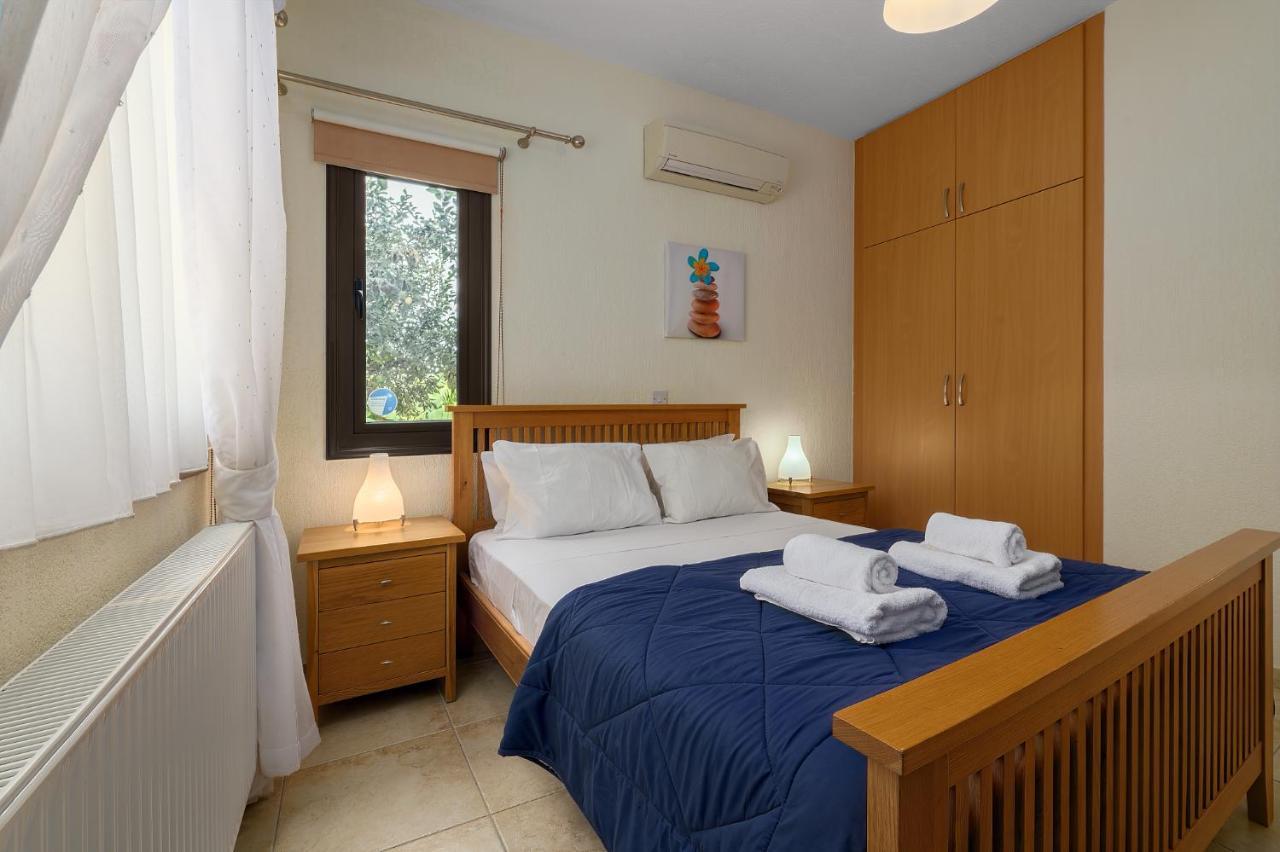 Villa Camelot By Ezoria Villas Coral Bay Luaran gambar