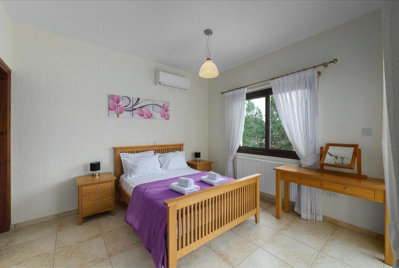 Villa Camelot By Ezoria Villas Coral Bay Luaran gambar